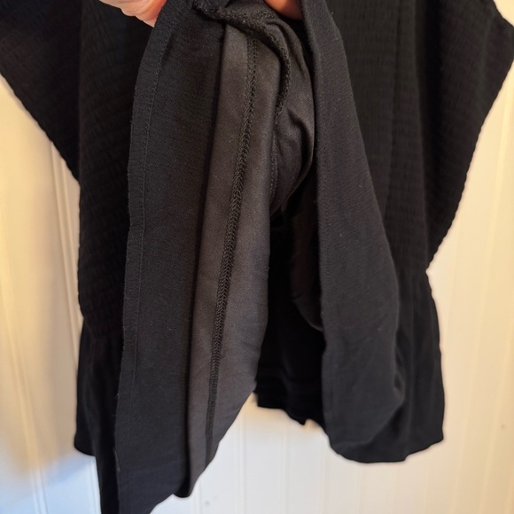 Torrid Women’s Black Crinkle Gauze Smocked Tank Top Size 4X - Picture 8 of 12